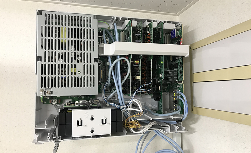 PBX(主装置) PBX(主装置)